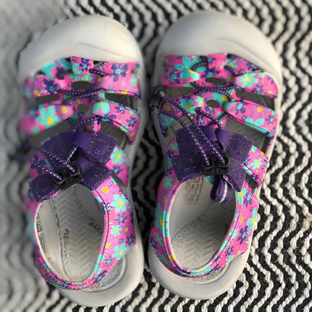 Floral Keen Water Shoes Size 13